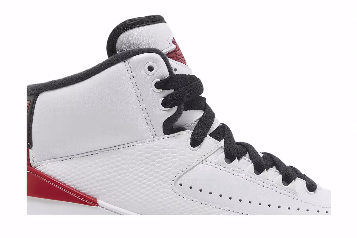 Women's Air Jordan 2 Chicago 2022, view 3