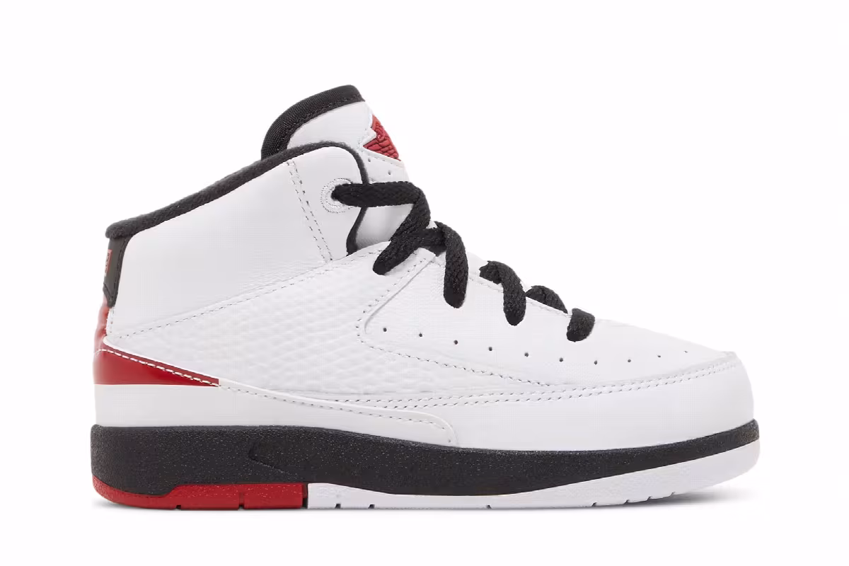 Air Jordan 2 TD Chicago 2022, view 2