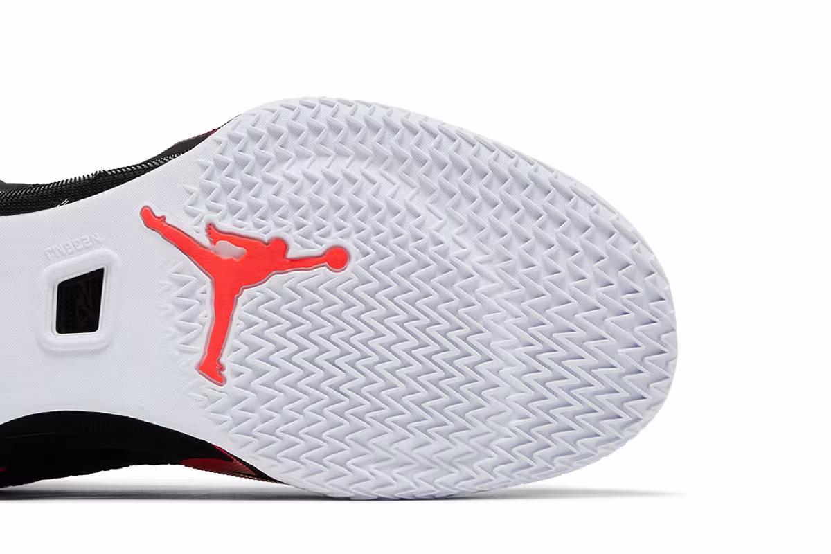 Air Jordan 36 PF Black Infrared, view 6