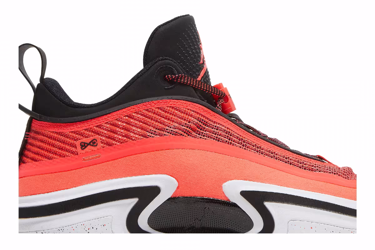 Air Jordan 36 Low Infrared, view 3