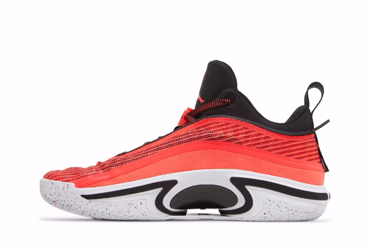 Air Jordan 36 Low Infrared, view 4