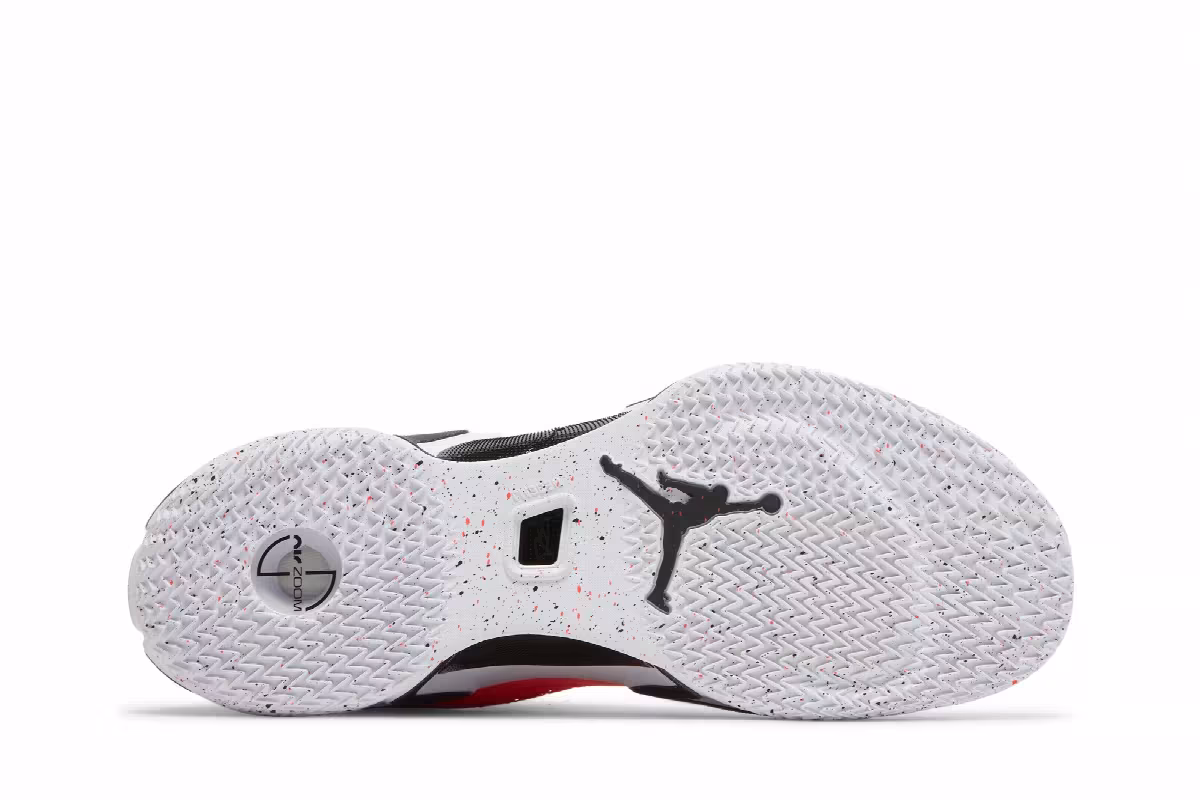 Air Jordan 36 Low Infrared, view 5