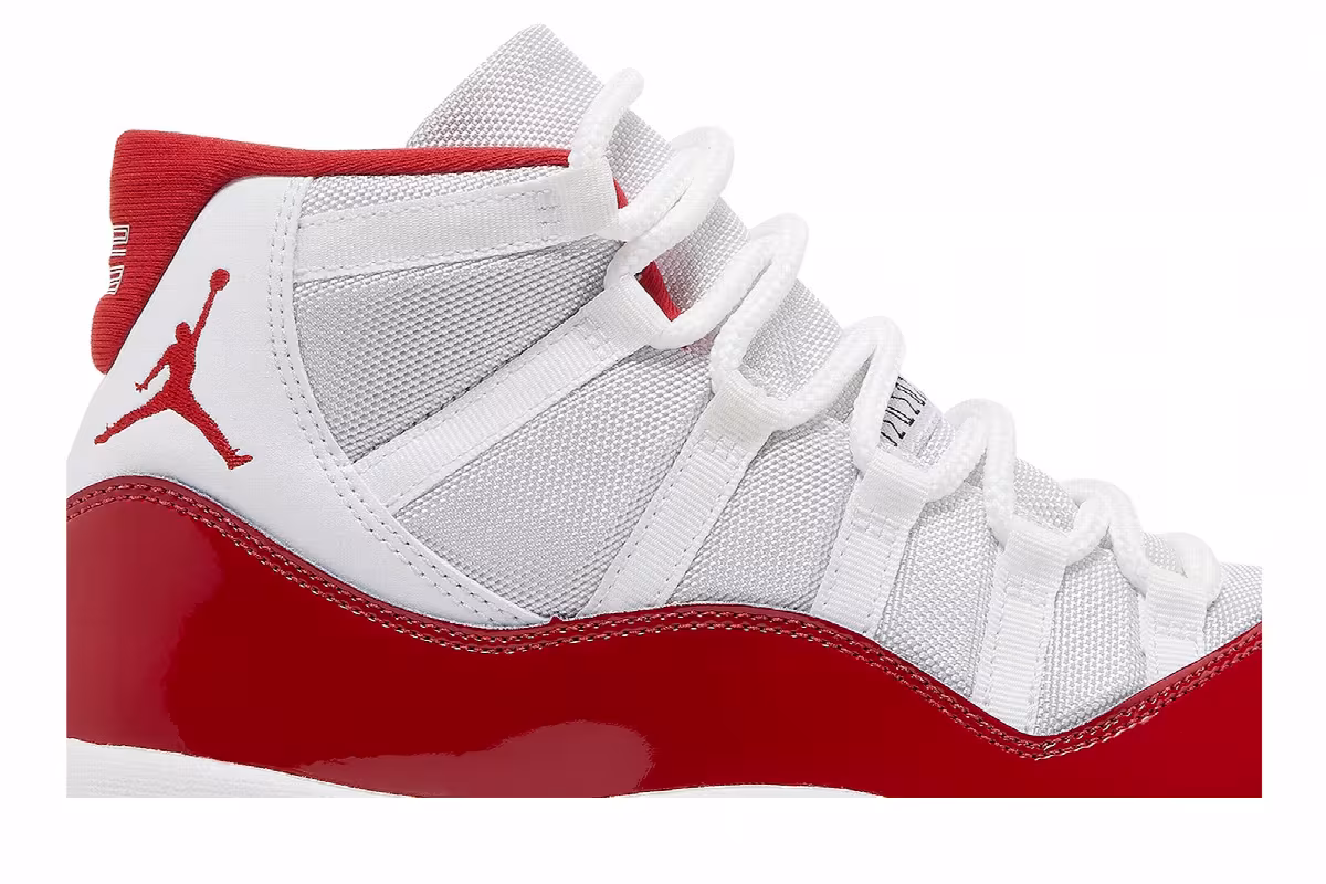 Air Jordan 11 Cherry, view 3