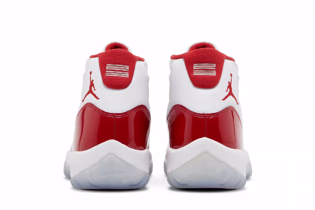 Air Jordan 11 Cherry, view 7