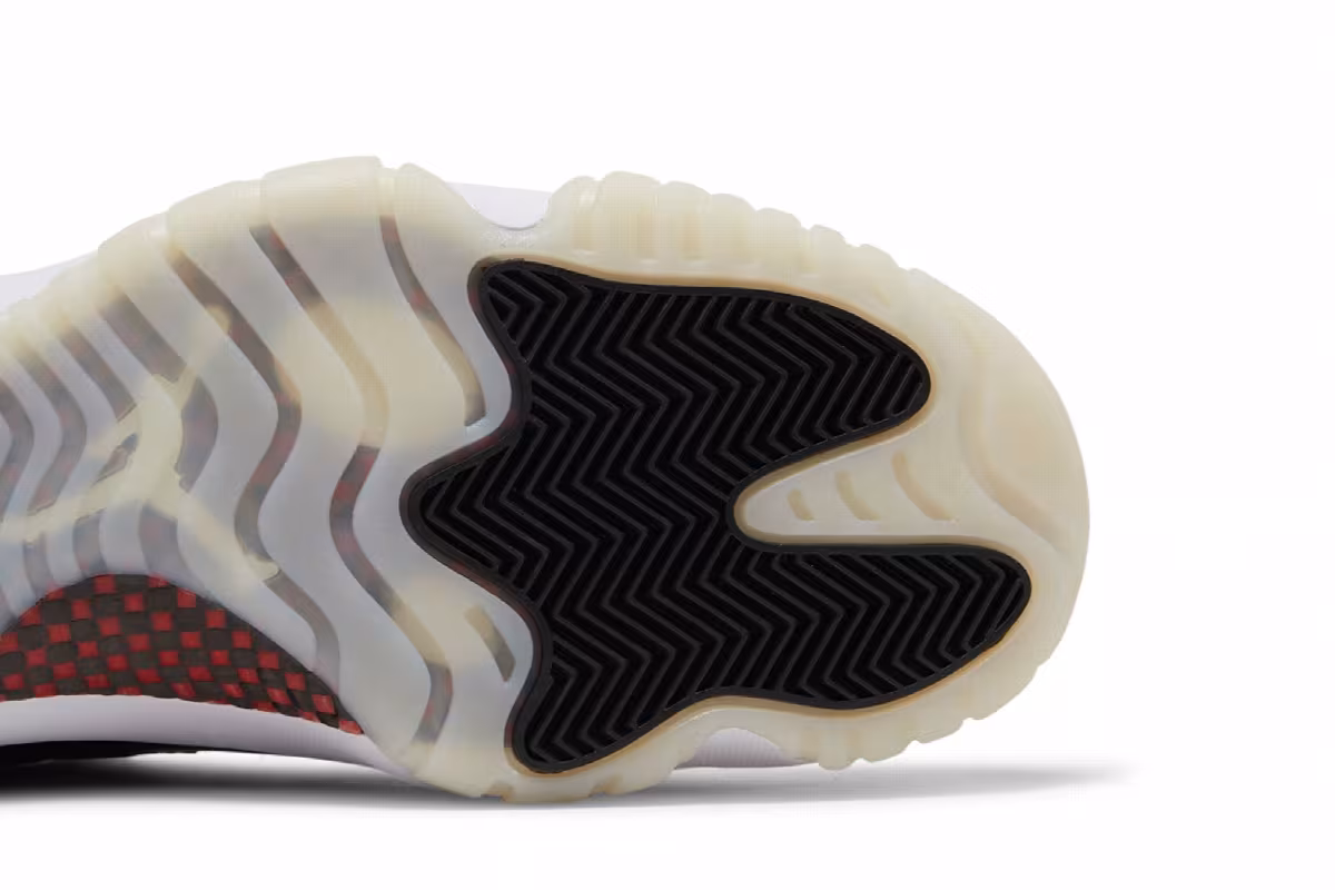 Air Jordan 11 Low 72-10, view 6