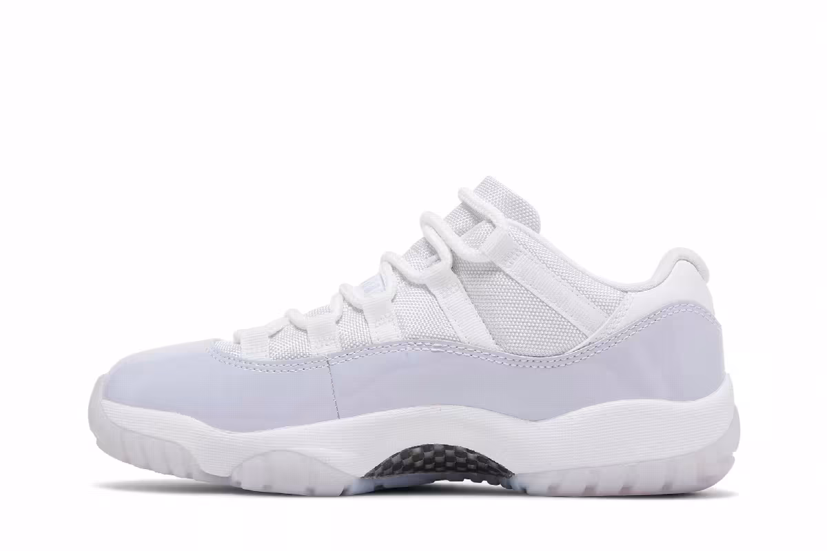 Women's Air Jordan 11 Low Pure Violet, view 4