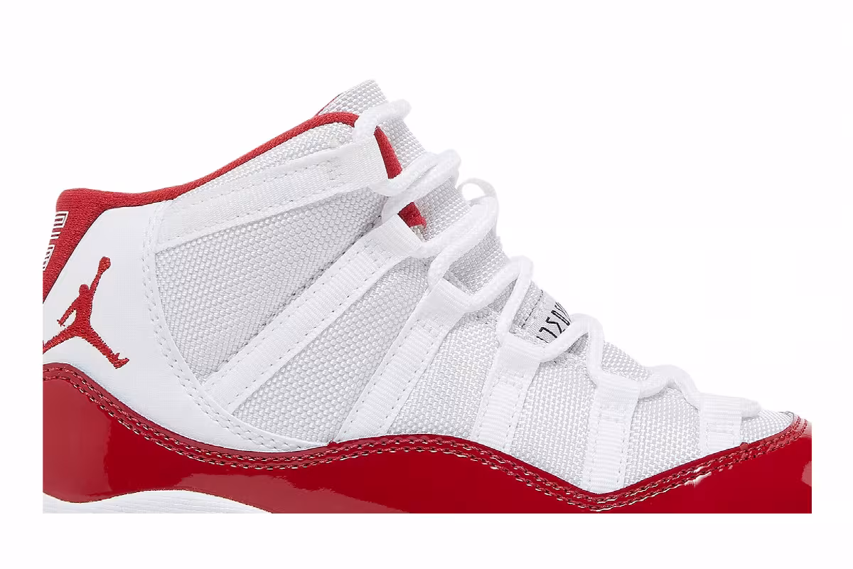Air Jordan 11 PS Cherry, view 3
