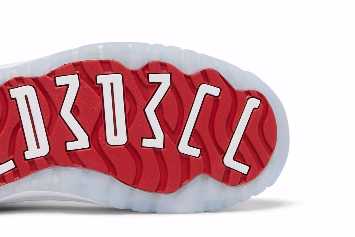 Air Jordan 11 PS Cherry, view 6