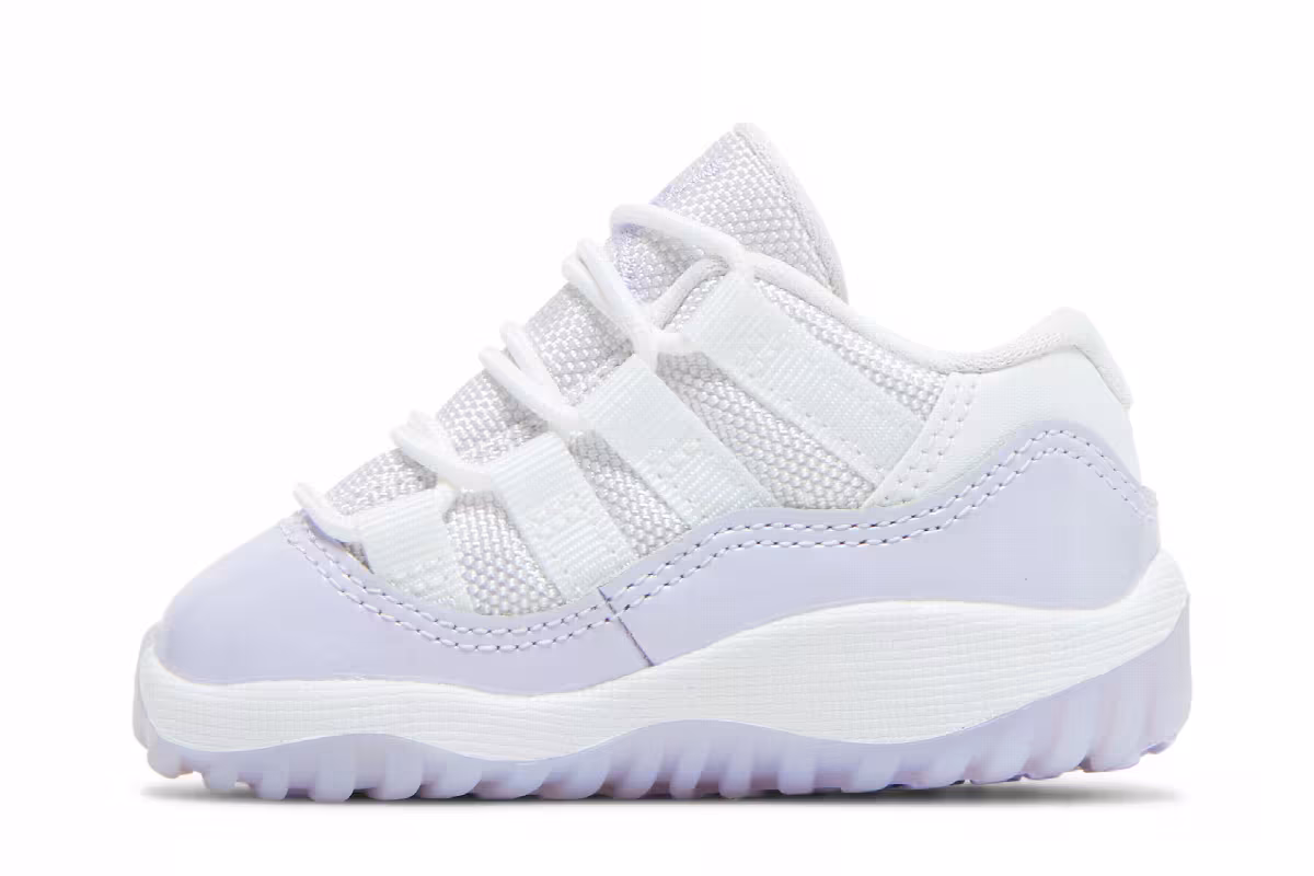 Air Jordan 11 Low GT White Pure Violet, view 4