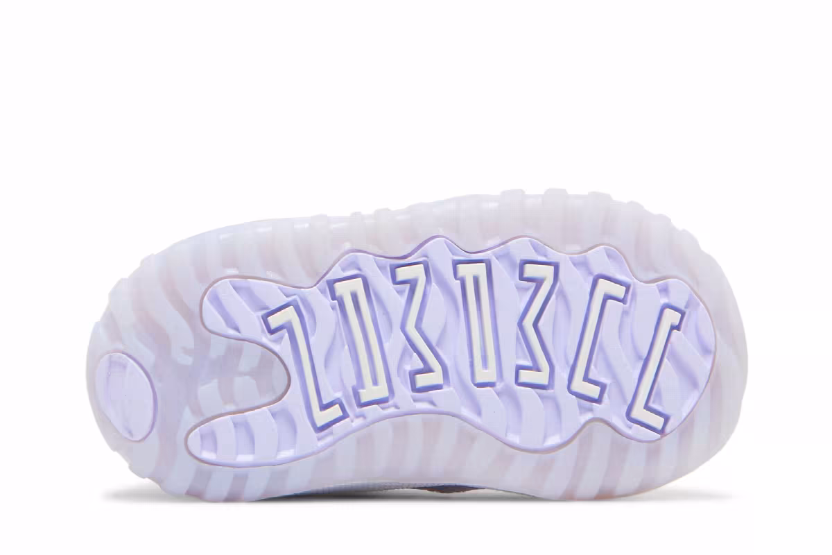 Air Jordan 11 Low GT White Pure Violet, view 5