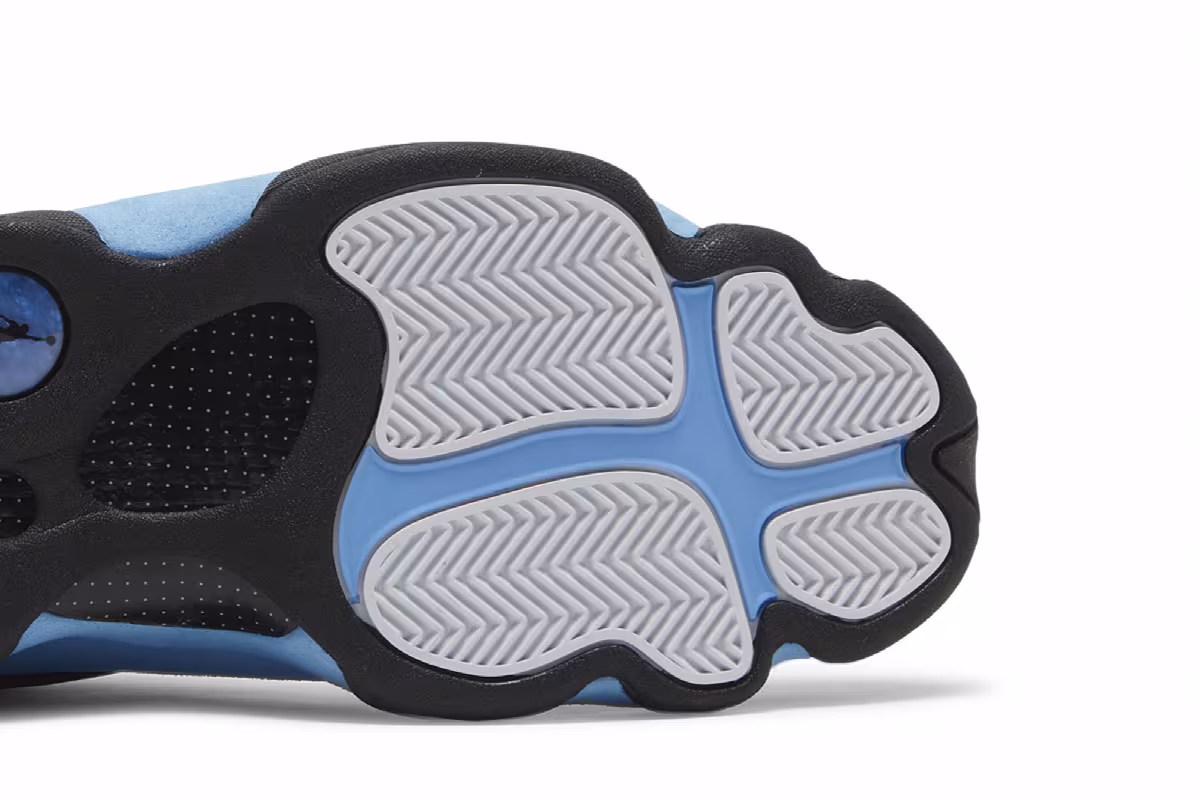 Air Jordan 13 Black University Blue, view 6