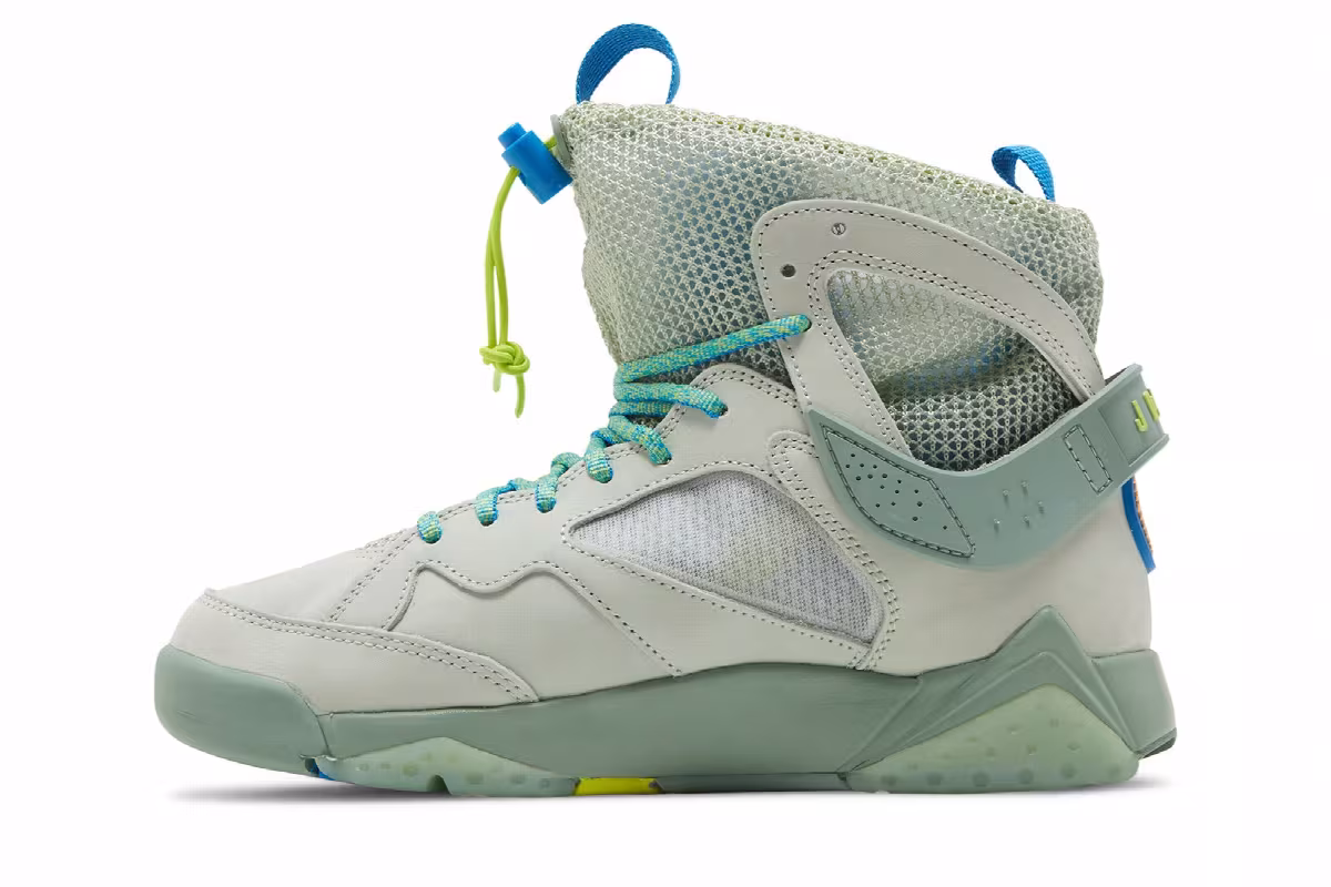 Bephie's Beauty Supply x Women's Air Jordan 7 Seafoam, view 4