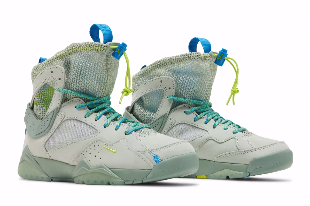Bephie's Beauty Supply x Women's Air Jordan 7 Seafoam, view 9