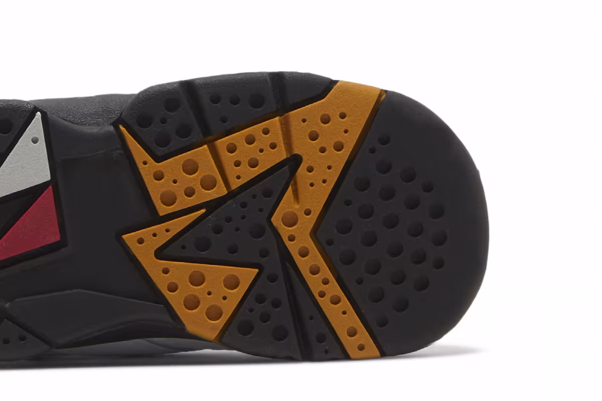 Air Jordan 7 TD Cardinal 2022, view 6