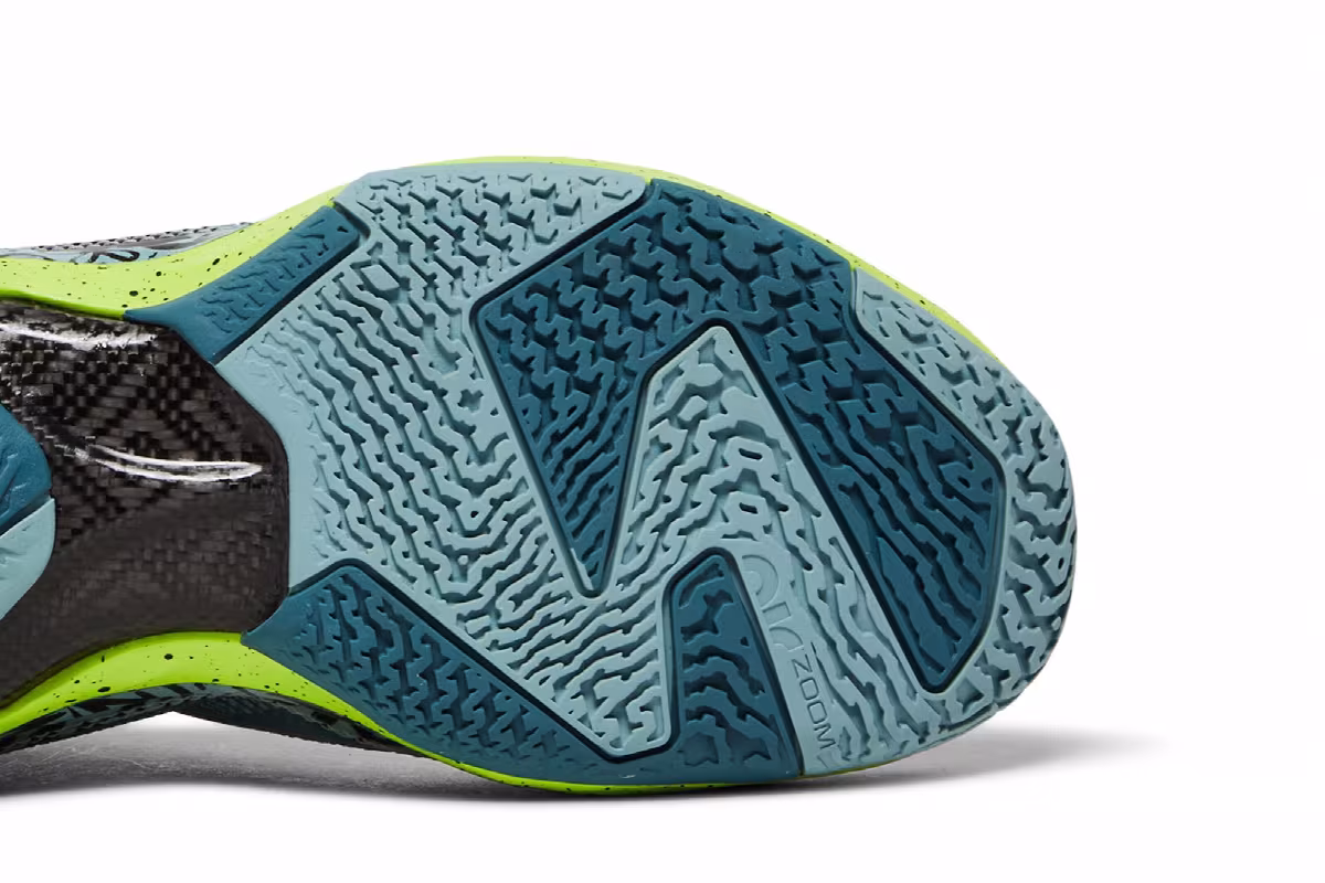 Satou Sabally x Women's Air Jordan 37 Grafitti, view 6