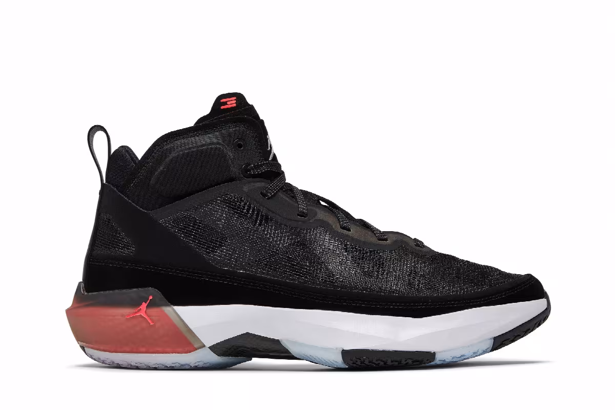 Air Jordan 37 Black Hot Punch, view 2
