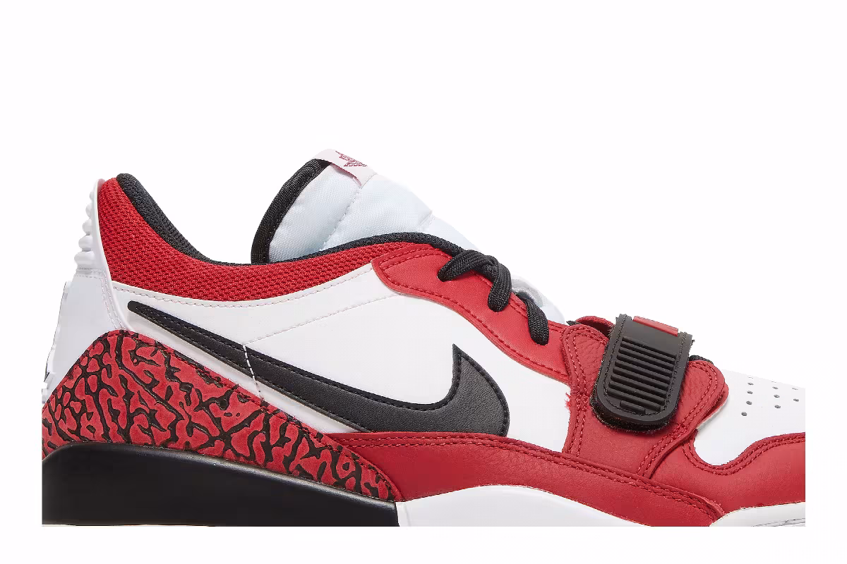 Air Jordan Legacy 312 Low Chicago Red, view 3