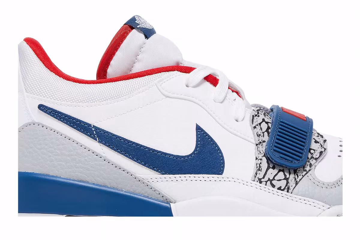 Air Jordan Legacy 312 Low True Blue, view 3
