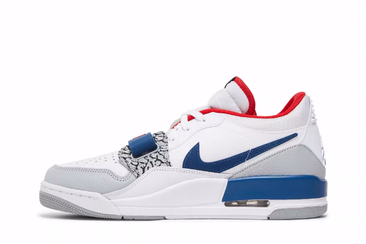 Air Jordan Legacy 312 Low True Blue, view 4