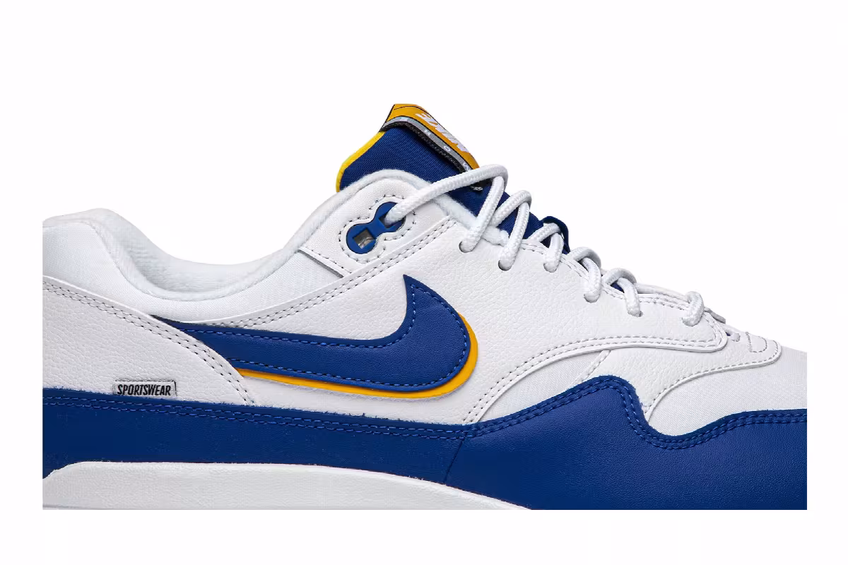 Nike Air Max 1 SE Windbreaker, view 3