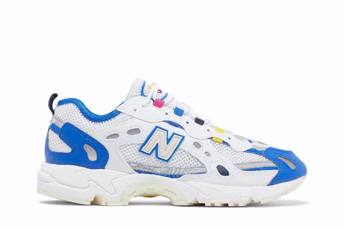 New Balance 827 White Blue, view 2