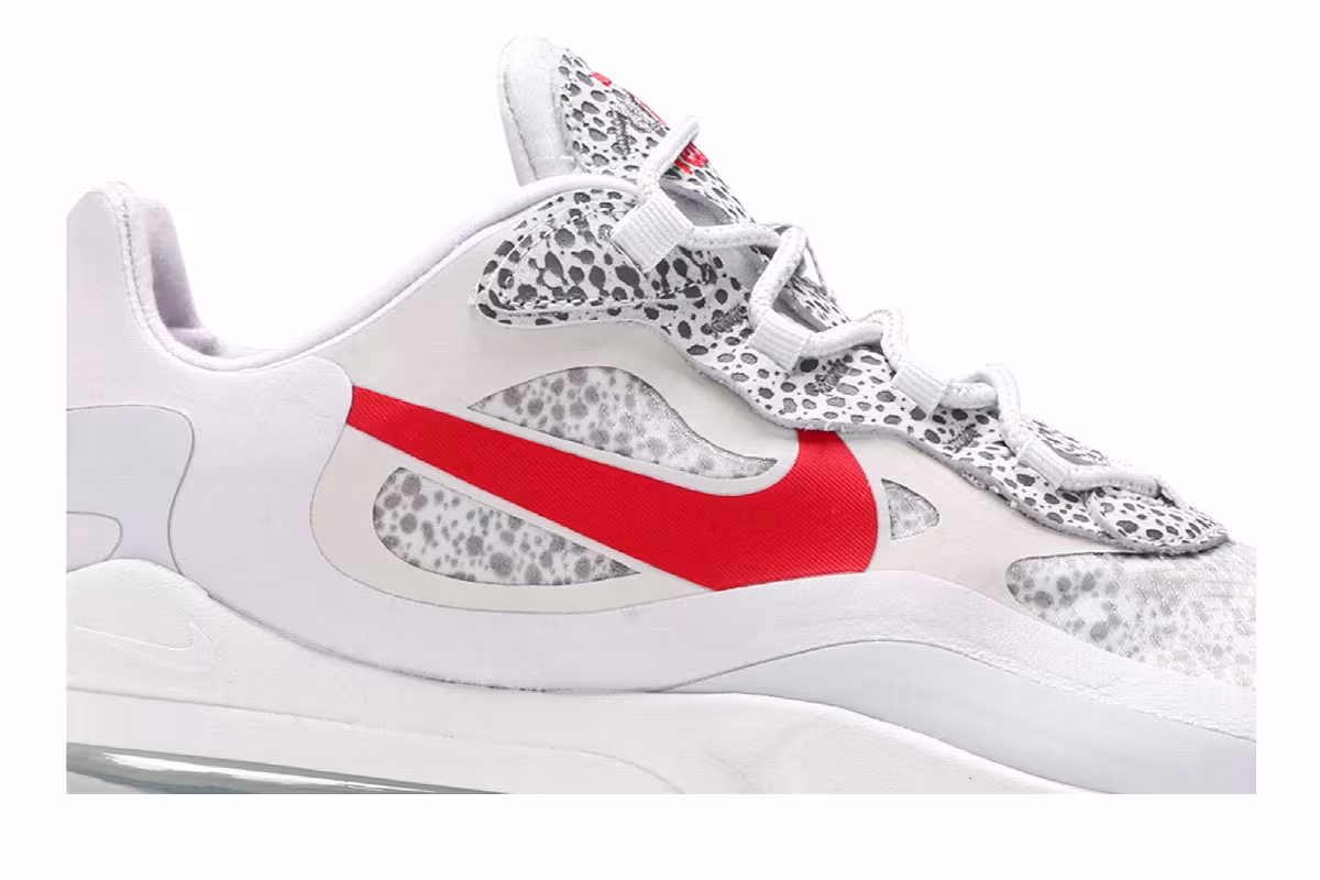 Nike Air Max 270 React Light Graphite, view 3