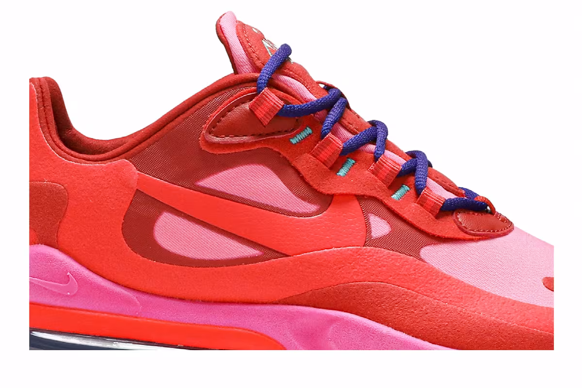 Nike Women's Air Max 270 React Mystic Red Pink Blast, view 3