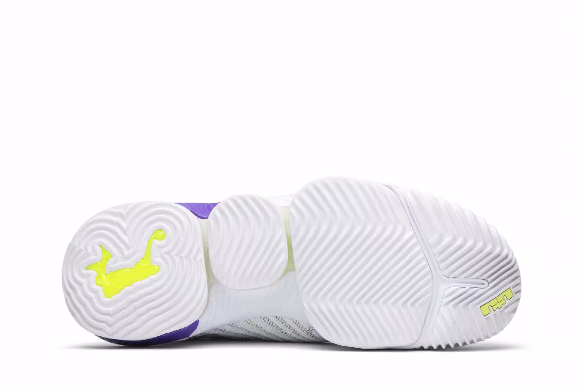 Nike LeBron 16 Buzz Lightyear, view 5