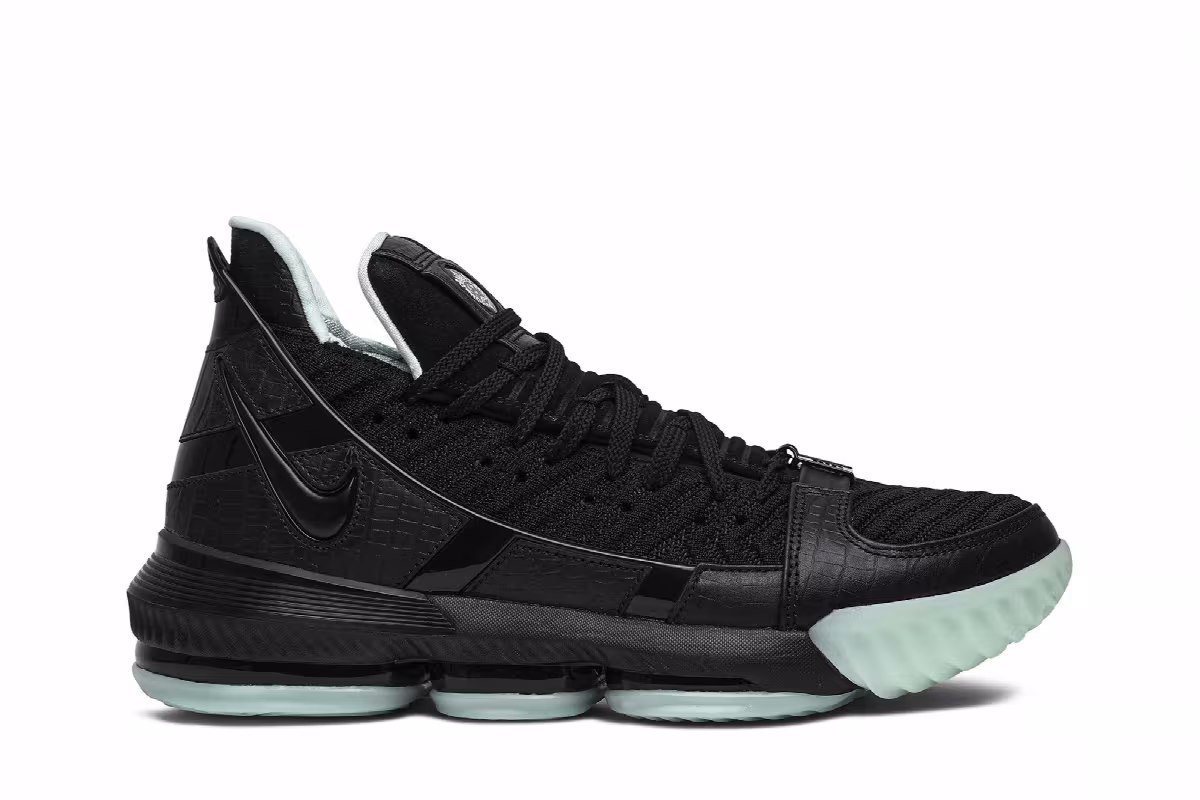 Nike LeBron 16 Glow, view 2