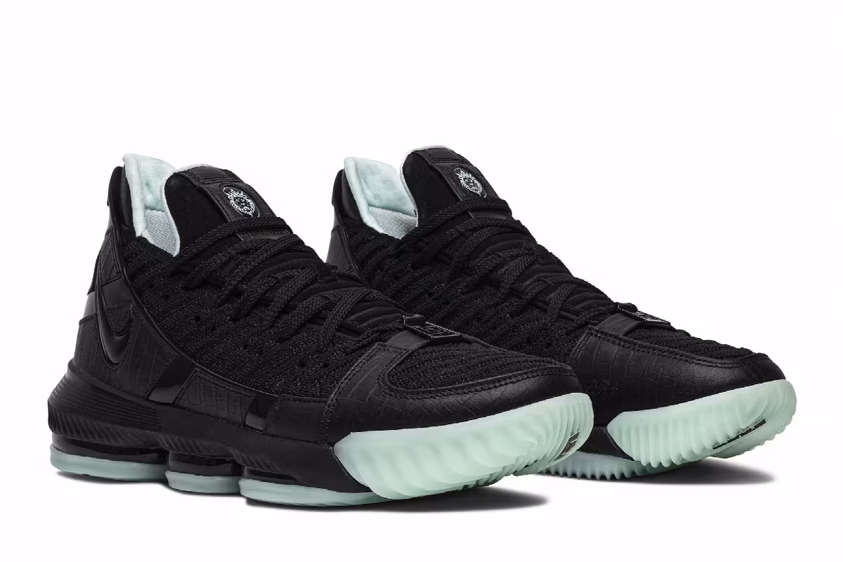 Nike LeBron 16 Glow, view 9