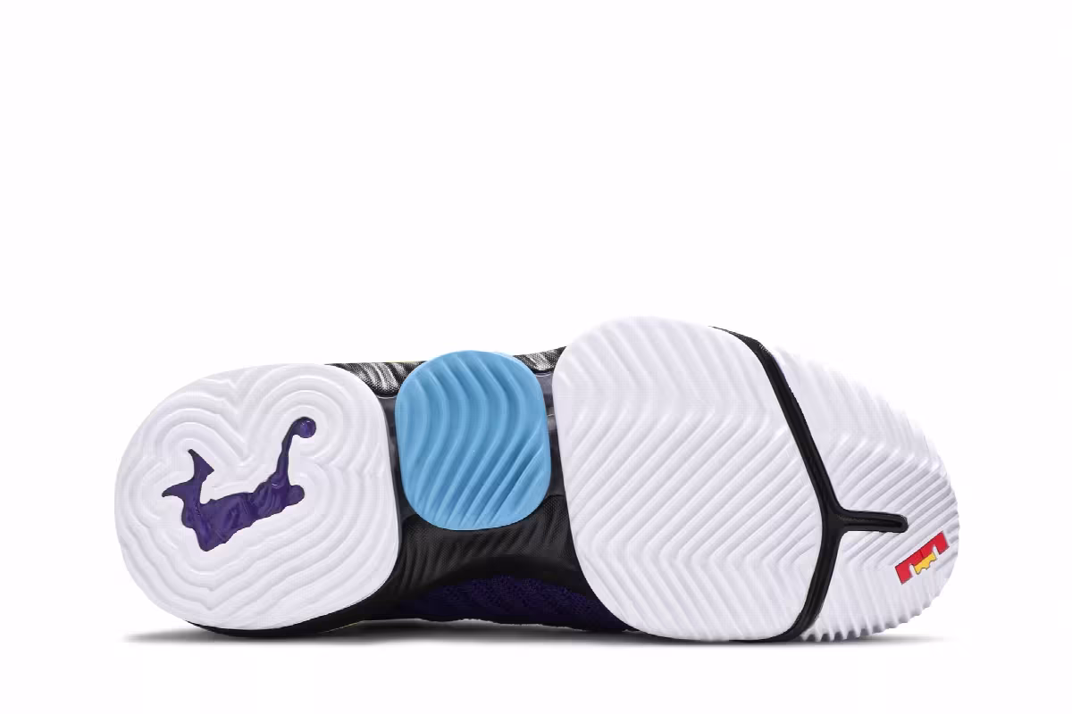 Nike LeBron 16 Martin, view 5