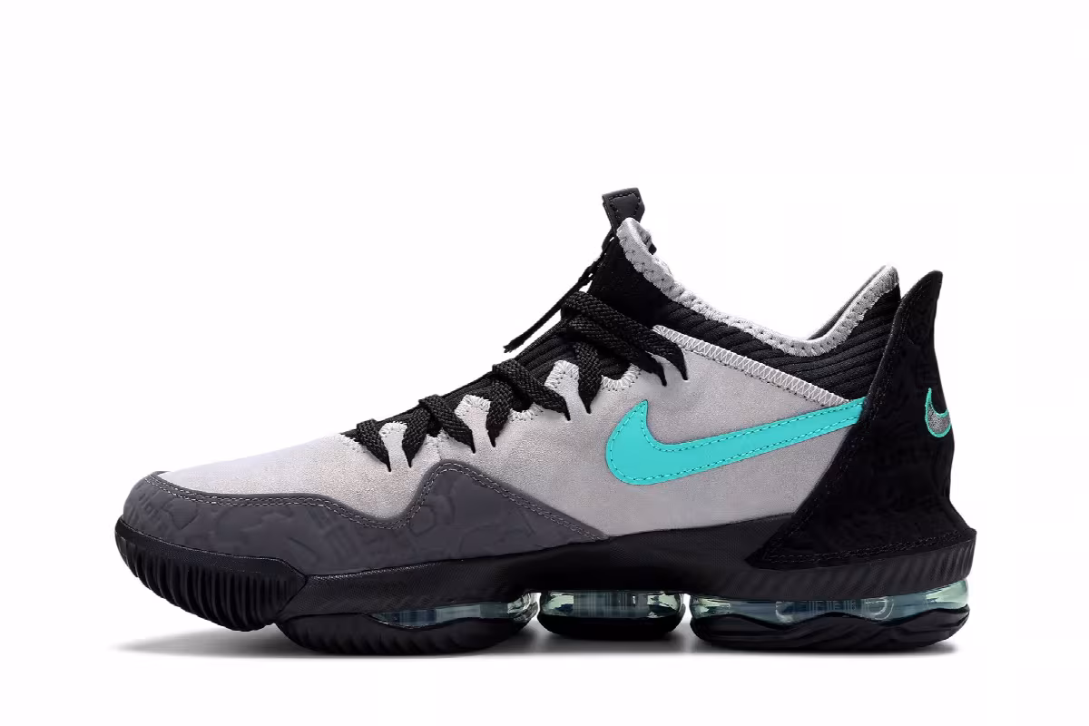 Atmos x Nike LeBron 16 Low Clear Jade, view 4