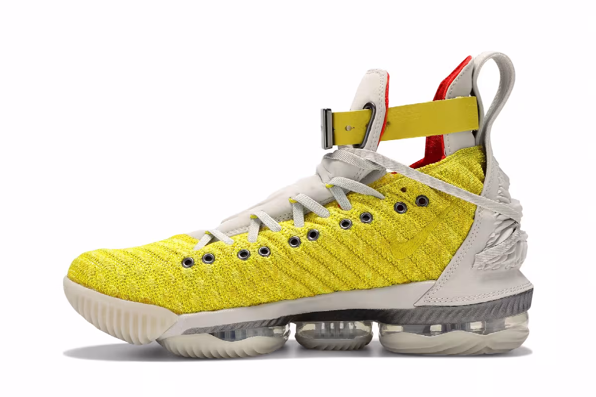 HFR x Nike LeBron 16 Harlem Stage, view 4