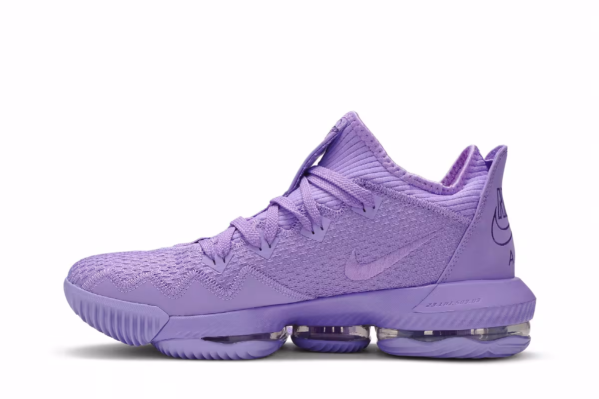 Nike LeBron 16 Low Purple, view 4