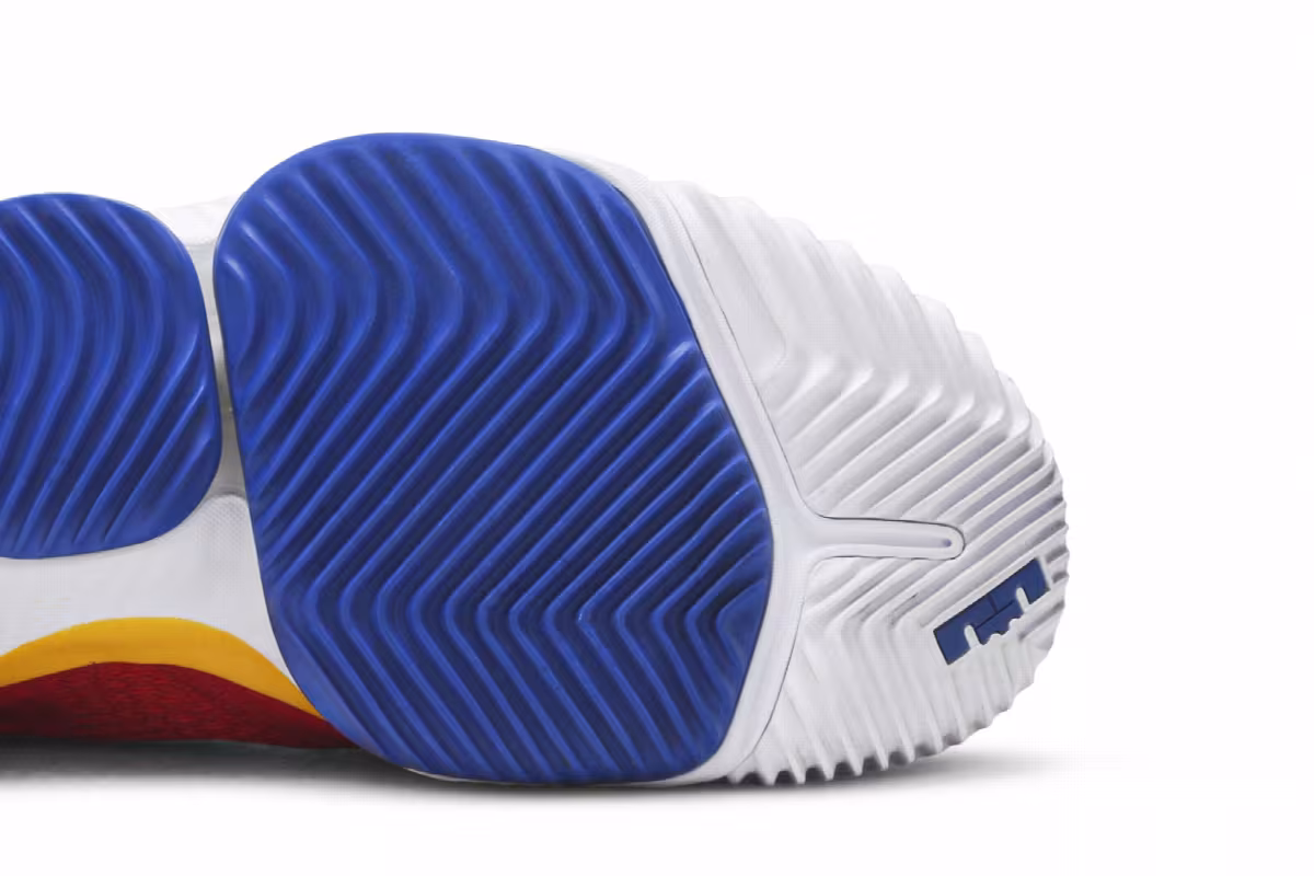 Nike LeBron 16 Low SuperBron, view 6