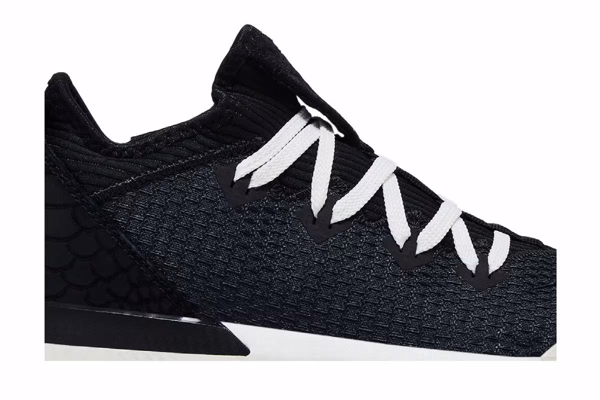 Nike LeBron 16 Low Black Python, view 3