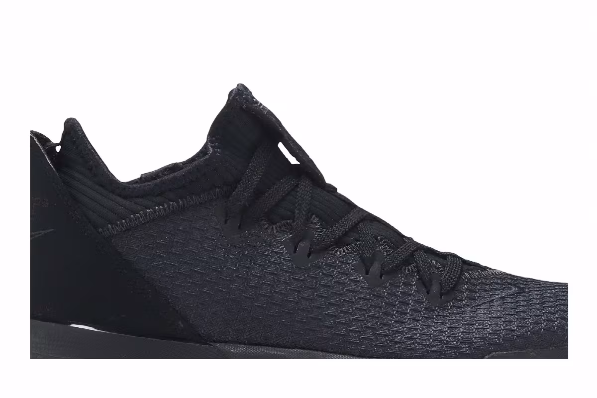 Nike LeBron 16 Low Triple Black, view 3