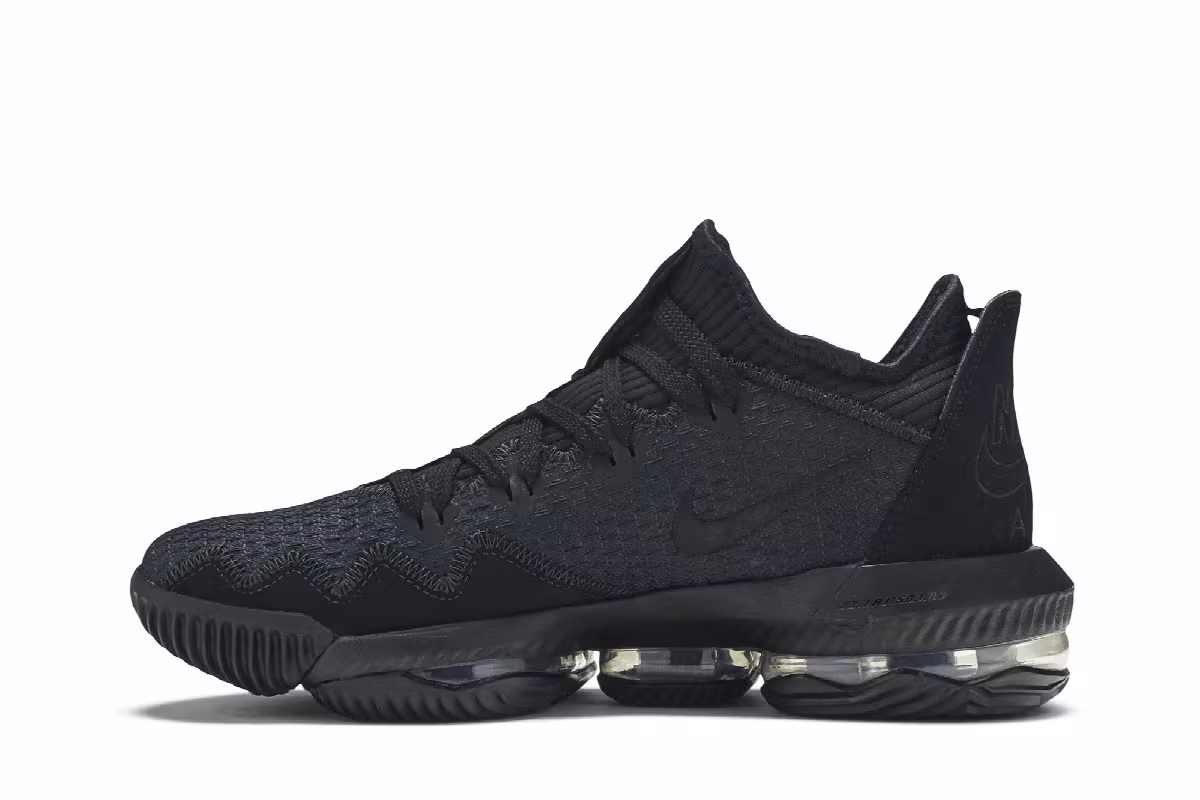 Nike LeBron 16 Low Triple Black, view 4