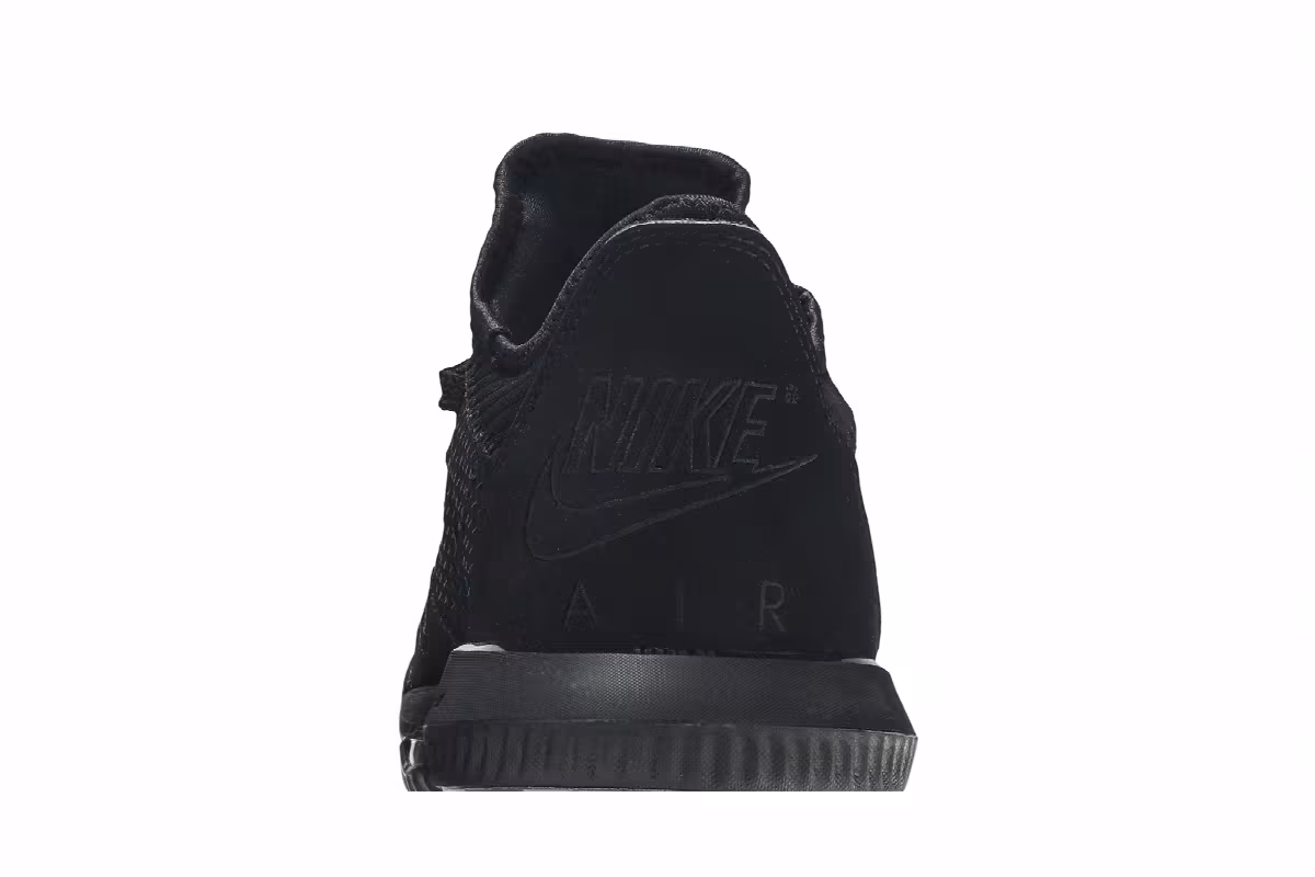 Nike LeBron 16 Low Triple Black, view 8