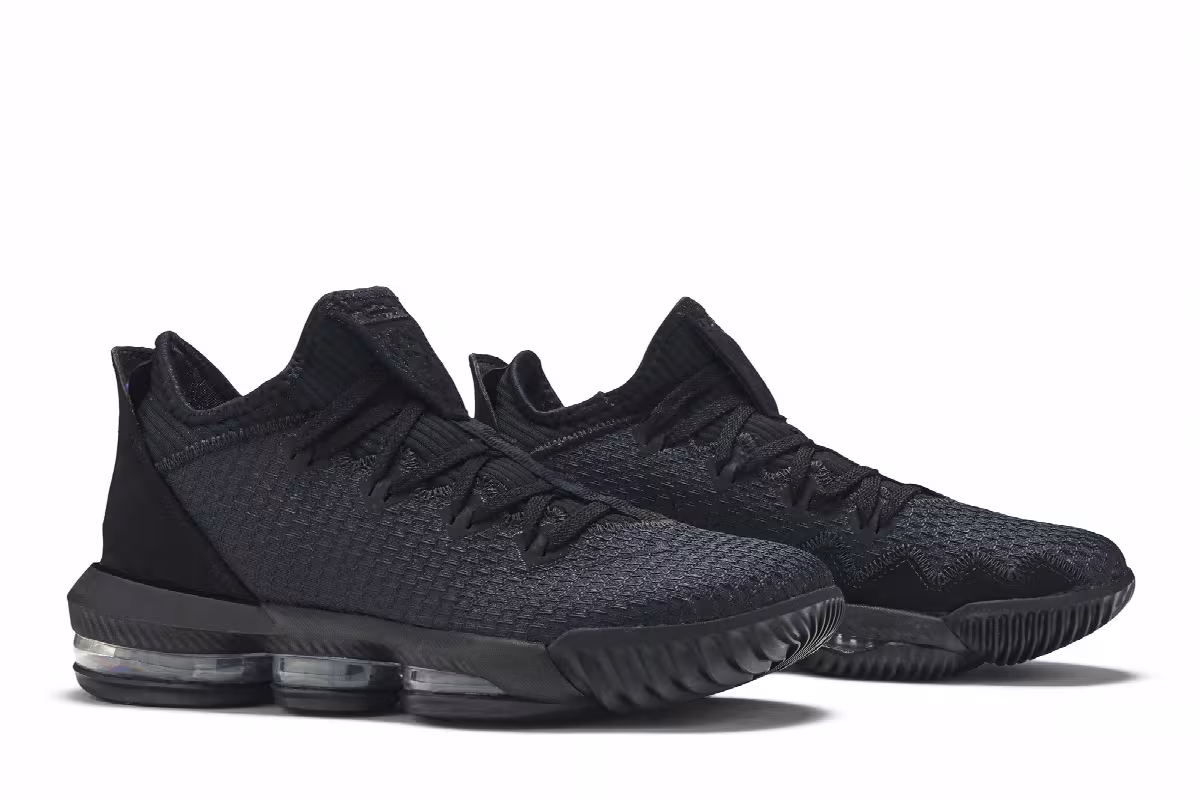 Nike LeBron 16 Low Triple Black, view 9