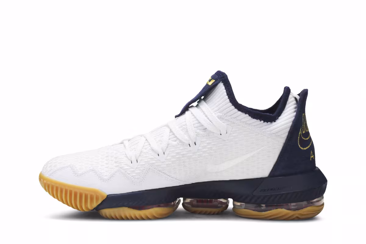 Nike LeBron 16 Low USA, view 4