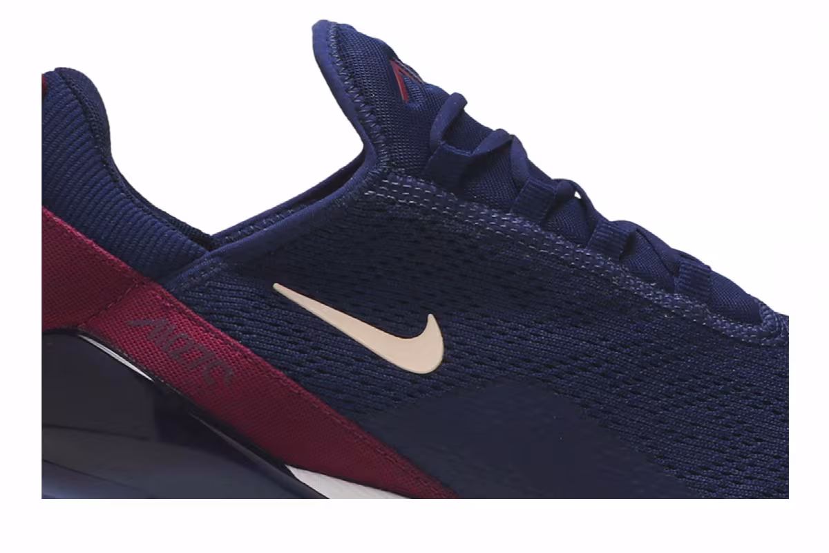 Nike Women's Air Max 270 Blue Void, view 3