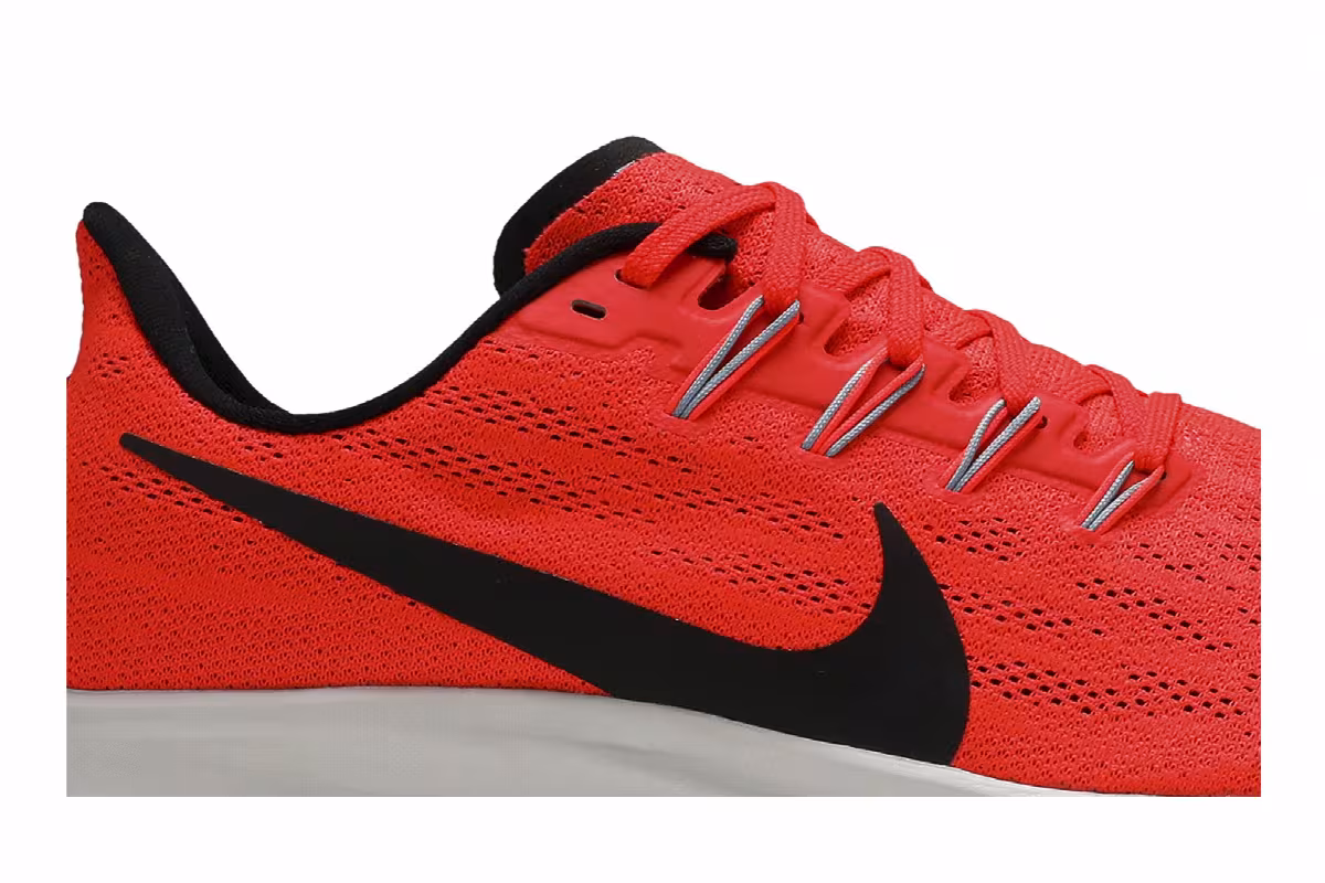 Nike Air Zoom Pegasus 36 Bright Crimson, view 3