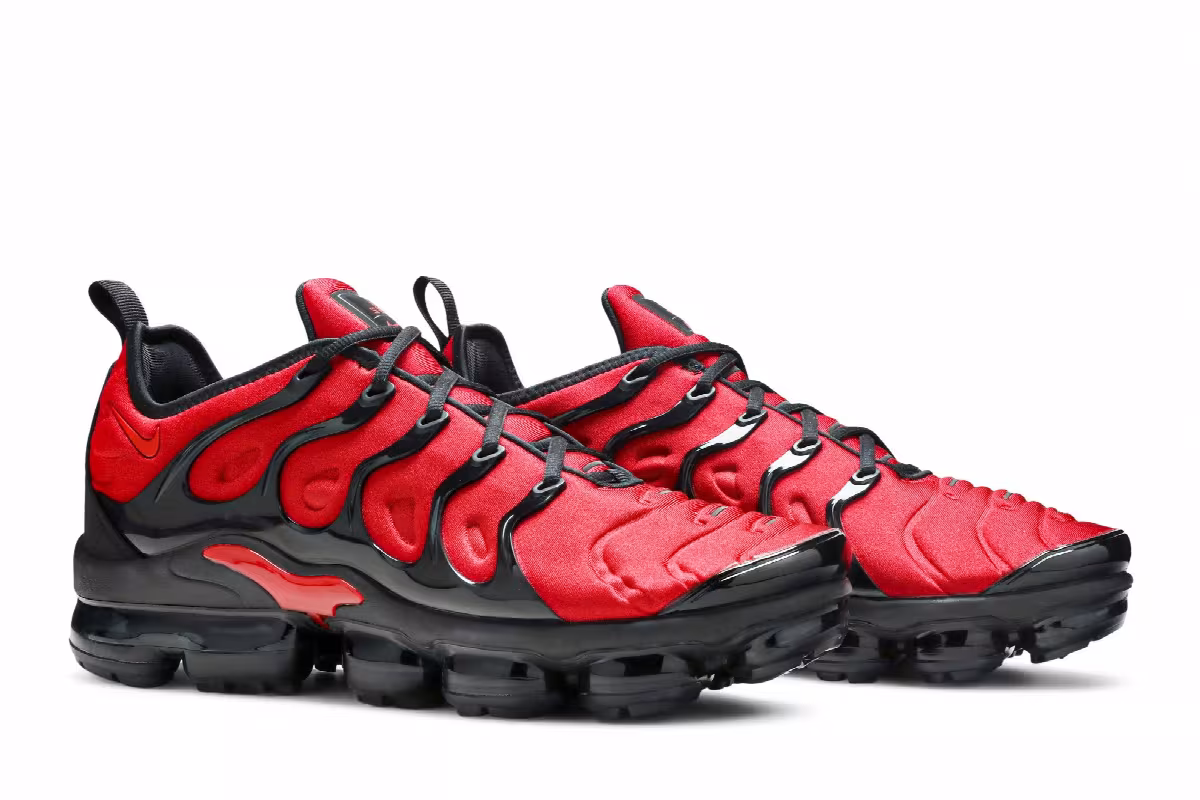 Nike Air VaporMax Plus University Red, view 9