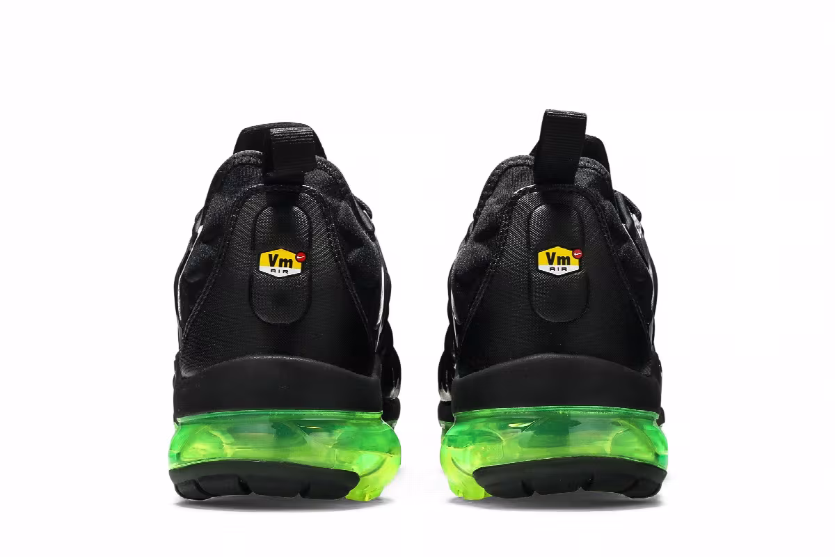 Nike Air VaporMax Plus Black Volt, view 7