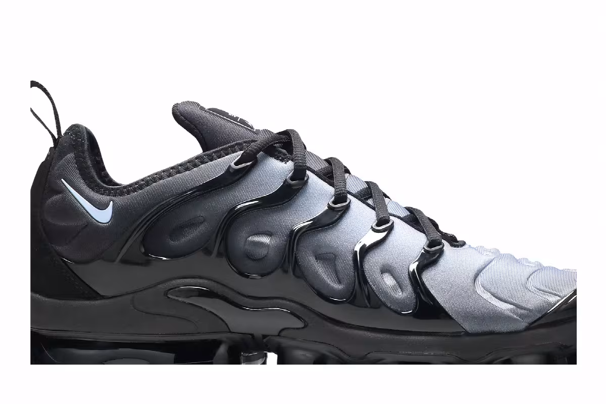 Nike Air VaporMax Plus Aluminum, view 3