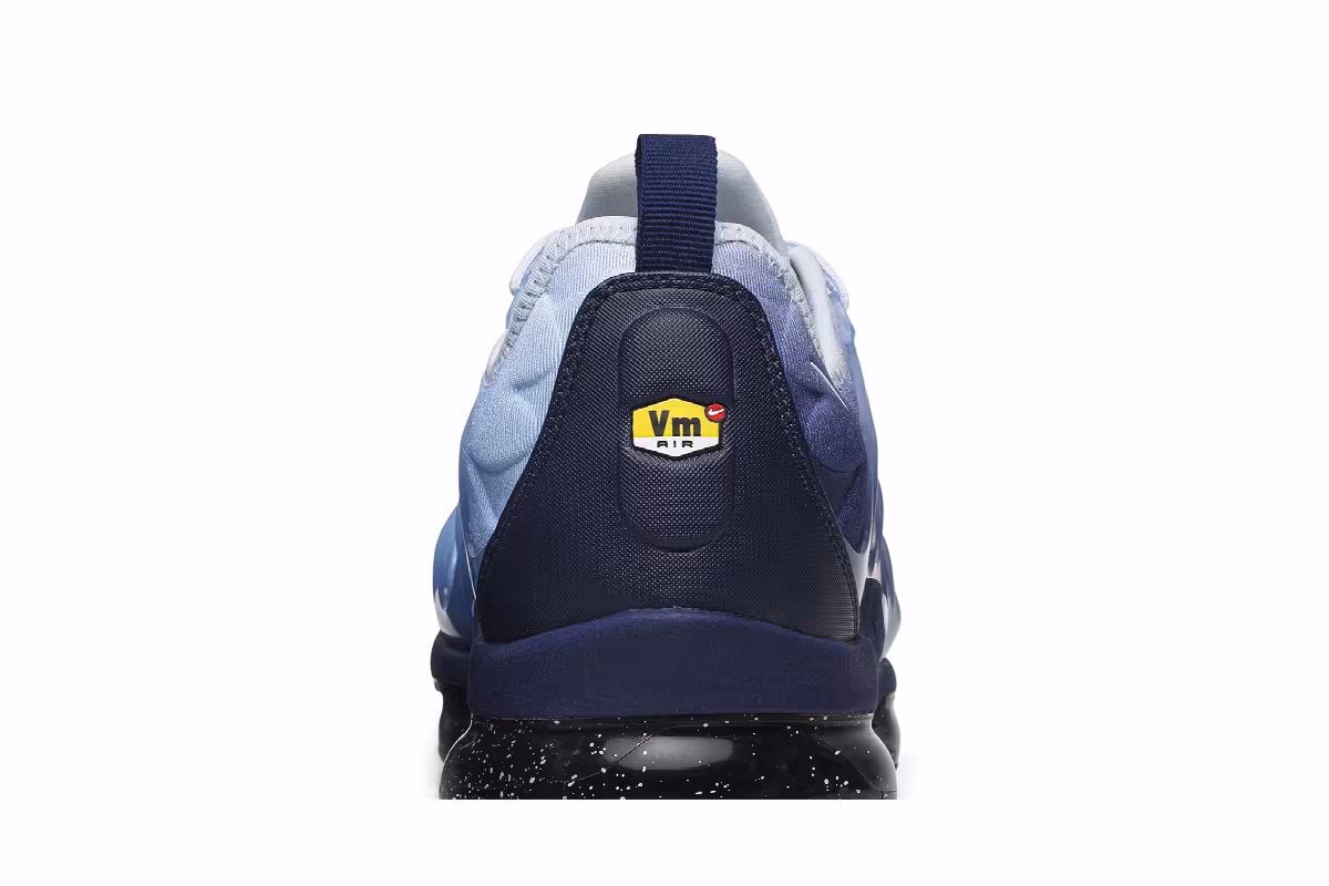 Nike Air VaporMax Plus Blizzard, view 8