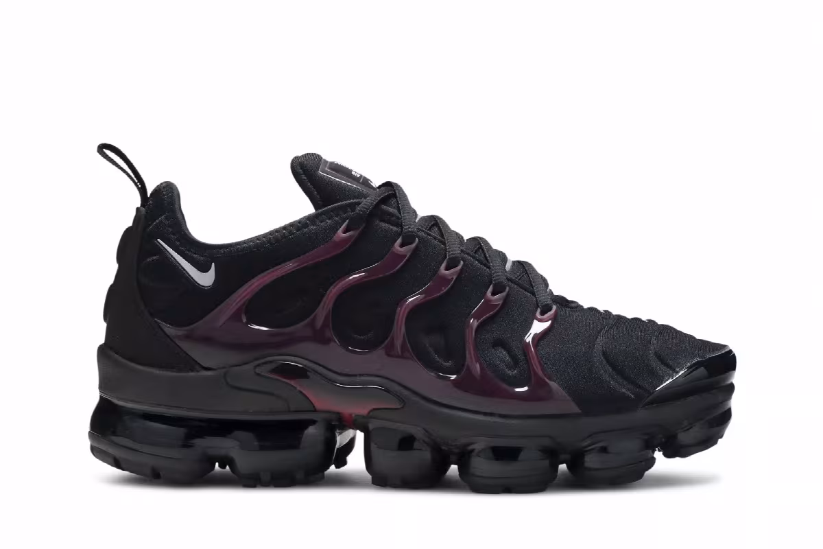 Nike Air VaporMax Plus Black Noble Red, view 2