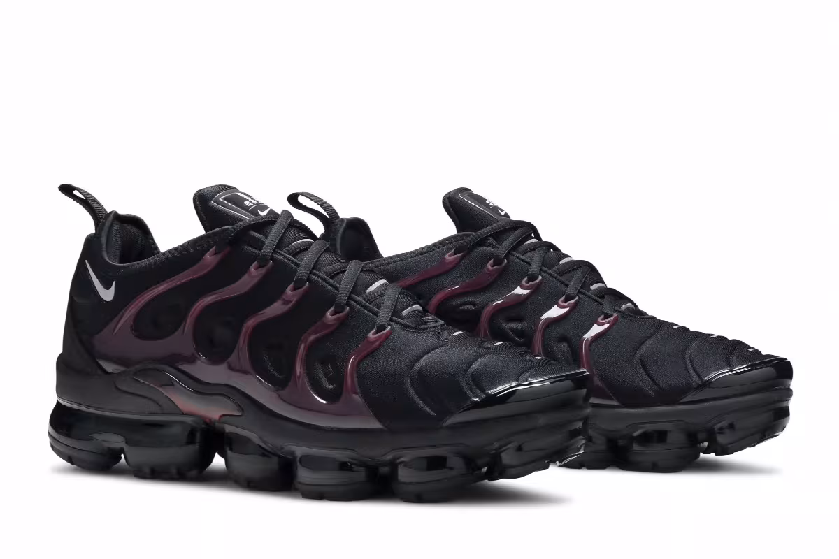 Nike Air VaporMax Plus Black Noble Red, view 9