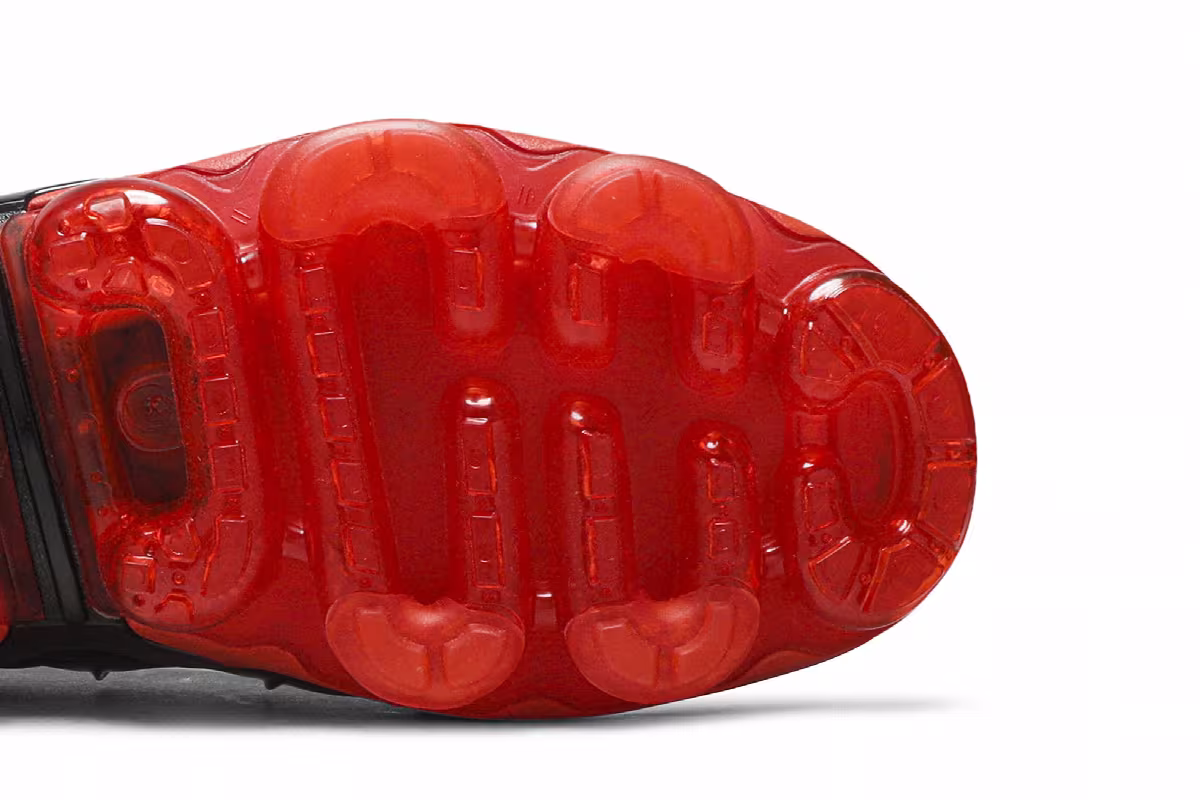 Nike Air VaporMax Plus Voltage Purple, view 6